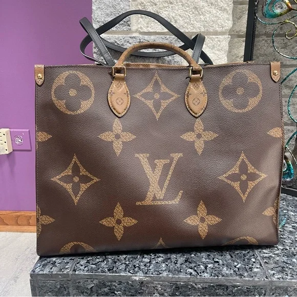 Louis Vuitton On The Go GM Tote Monogram - Picture 12 of 13